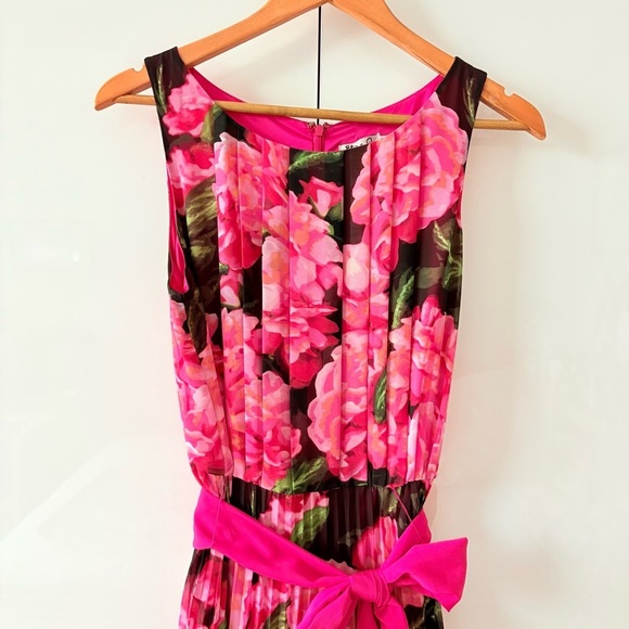 Eliza J Floral Pleated Maxi Dress - Picture 3 of 8